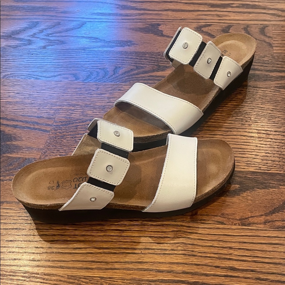 NAOT sz 38 (L 7) Ashley sandals white w rhinestone beads dbl strap w elastic